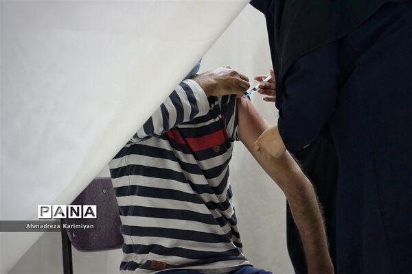 واکسیناسیون فرهنگیان در شیراز