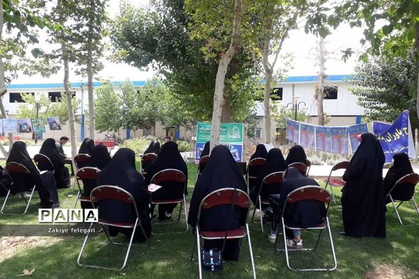 برگزاری دوره یاوران ولایت در شهرستان بهارستان