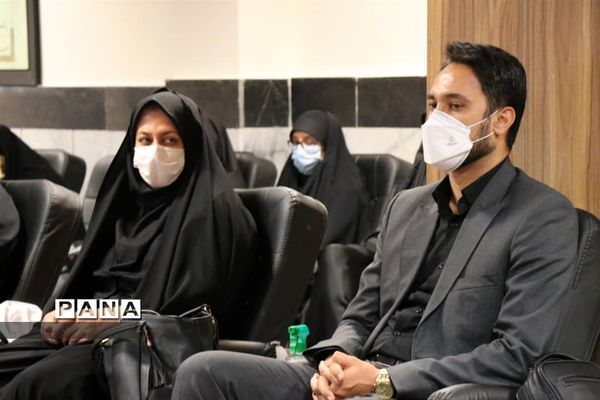 نشست صمیمی امام جمعه شهرستان قدس با خبرنگاران و اصحاب رسانه