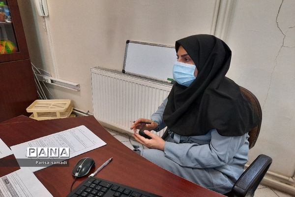 بازدید مدیر آموزش و پرورش منطقه ۱۳ از پایگاه‌های مشاوره کنکور ۱۴۰۰