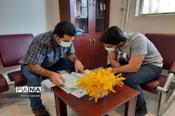 بازدید مدیر آموزش و پرورش منطقه ۱۳ از پایگاه‌های مشاوره کنکور ۱۴۰۰