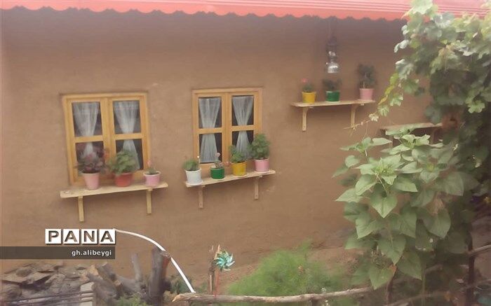 مجموعه آثار فرهنگی و سنتی حاصل تلاش بانوی هنرمند بنی