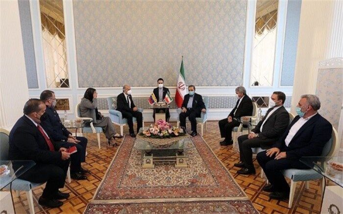 تاکید محسن رضایی بر ایجاد باشگاهی از کشورهای تحریمی
