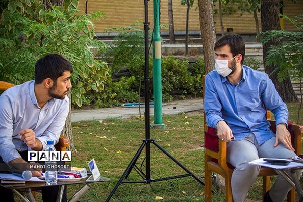 میزگرد بسیج دانشجویی قم با موضوع طرح صیانت از حقوق کاربران فضای مجازی