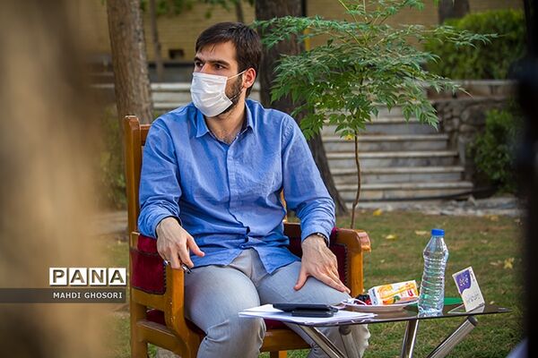 میزگرد بسیج دانشجویی قم با موضوع طرح صیانت از حقوق کاربران فضای مجازی