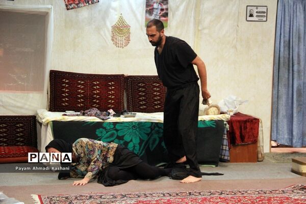 اجرای نمایش «خاک سفید»