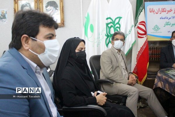 تجلیل از خبرگزاری پانا  و  کارکنان اداره اطلاع رسانی و روابط عمومی آموزش و پرورش استان بوشهر