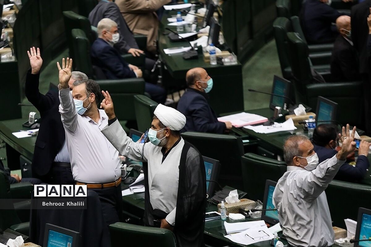 ارجاع پرونده انتصاب رئیس سازمان بورس به قوه قضائیه
