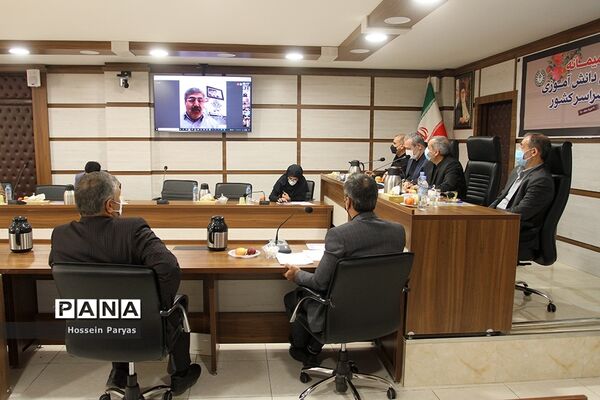 نشست صمیمانه مدیران سازمان دانش آموزی استان‌های سراسر کشور