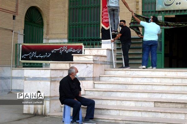 سیاهپوش شدن رودهن و بومهن در عزای امام حسین(ع)