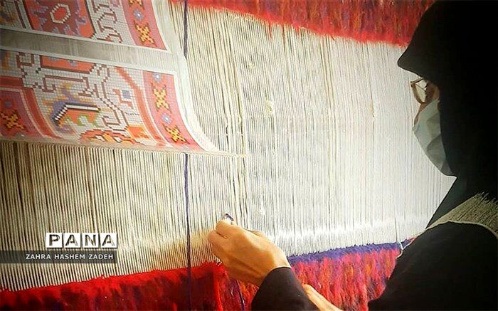 معرفی هنر اصیل قالی‌بافی از زبان بانوی قالیباف شهرری