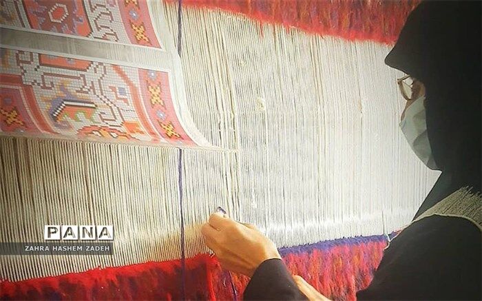 معرفی هنر اصیل قالی‌بافی از زبان بانوی قالیباف شهرری