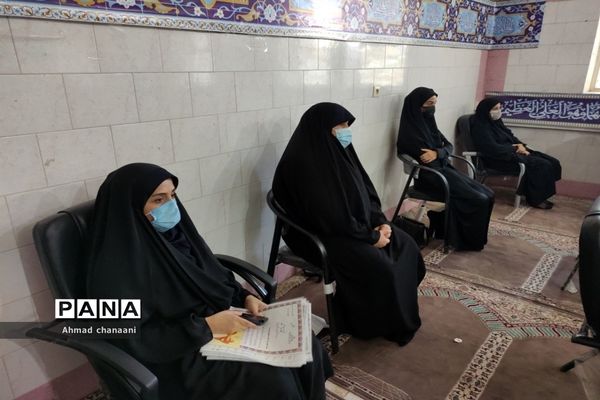 تجلیل از نفرات برتر مسابقات قرآنی کشور در آموزش و پرورش کارون