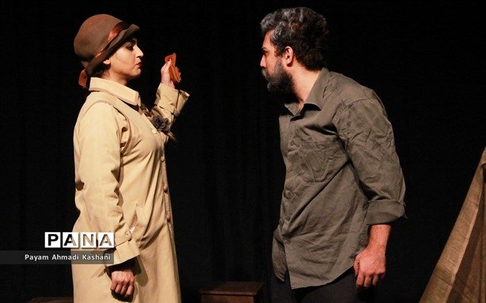 کارگردان تئاتر «خیانت انیشتین»: در وضعیت کرونایی، نگهداشتن نمایش بسیار کار دشواری است