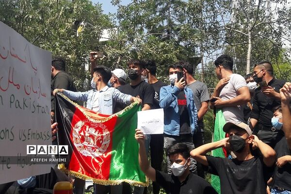 تجمع افغانستانی‌های مقیم تهران در اعتراض به تصرف شهرهای این کشور توسط طالبان