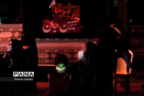 مراسم عزاداری شب تاسوعای حسینی در محله نارمک