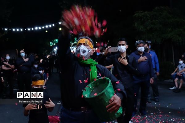 مراسم عزاداری شب تاسوعای حسینی در محله نارمک
