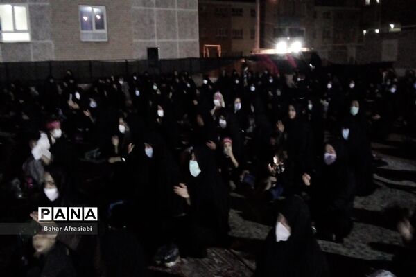 برگزاری  مراسم شب تاسوعای حسینی در شهرک آبشناسان شهرستان رباط کریم
