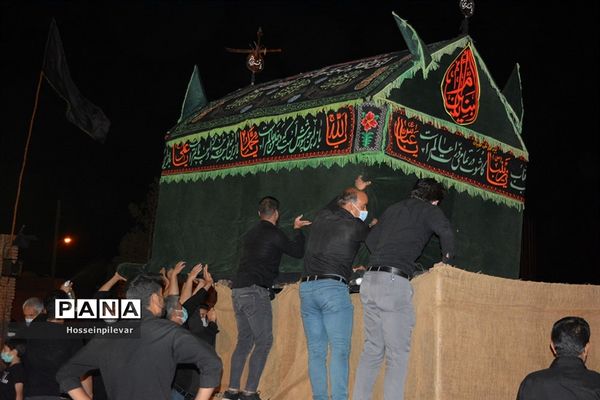 آماده‌سازی نخل عزاداری در شهرستان خوسف