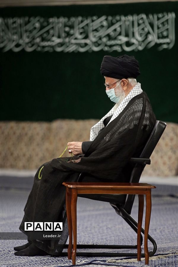 مراسم عزاداری شب عاشورای حسینی در حسینیه امام خمینی(ره)