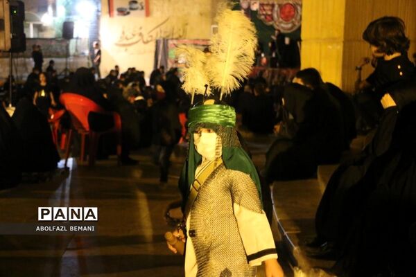 عزاداری شب عاشورا در یادمان شهدای کوه خضر نبی قم