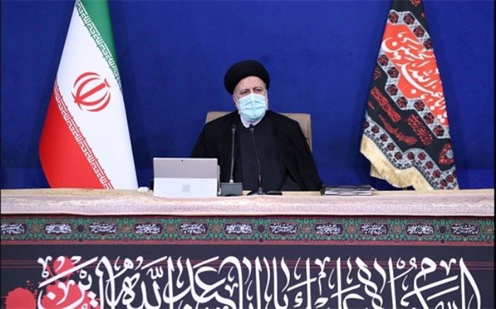 عاشورا الگویی برای چگونه زیستن است؛ باید مشکلات را حل کنیم