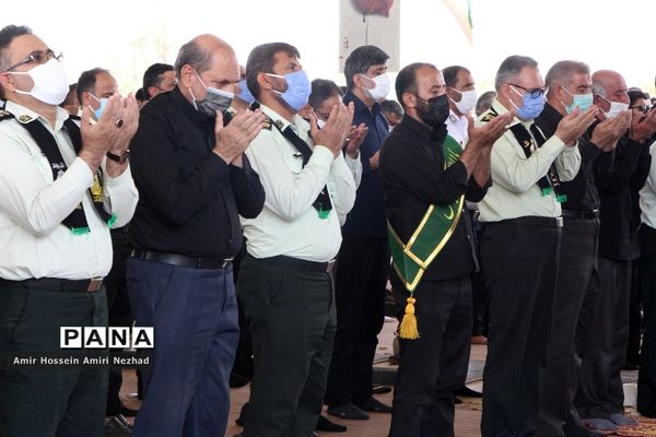 برپایی نماز ظهر عاشورا در یزد