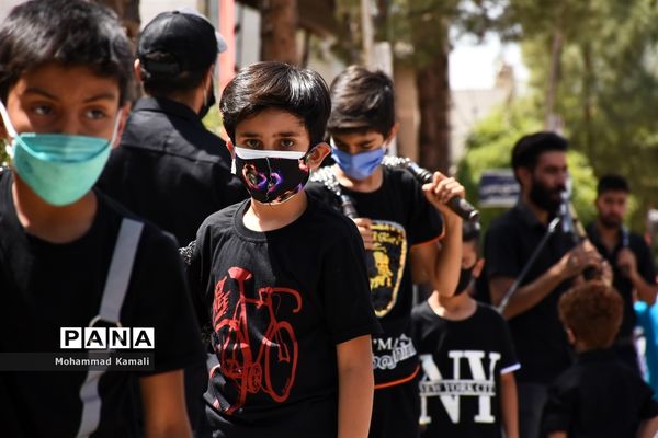 ز کودکی خادم این تبار محترمم