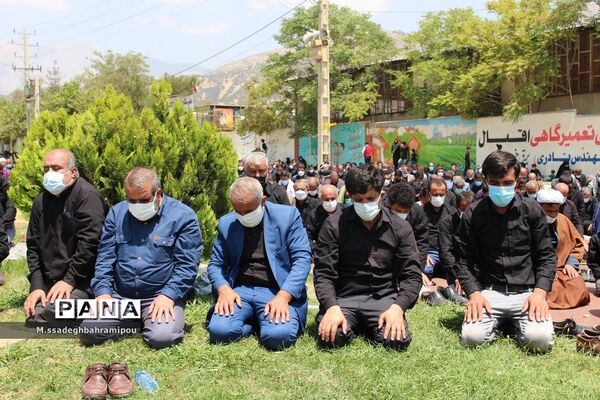 عزاداری سرور سالار شهیدان و برپایی نماز ظهر عاشورا در شهر یاسوج