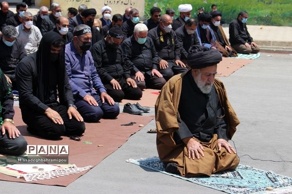 عزاداری سرور سالار شهیدان و برپایی نماز ظهر عاشورا در شهر یاسوج