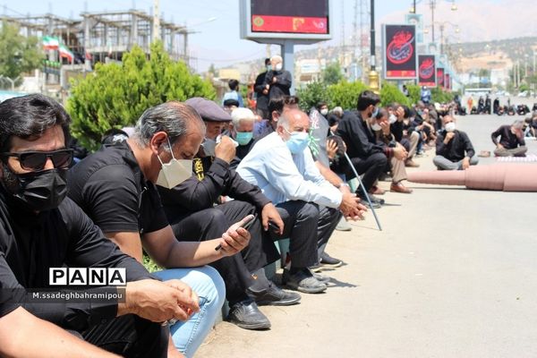 عزاداری سرور سالار شهیدان و برپایی نماز ظهر عاشورا در شهر یاسوج