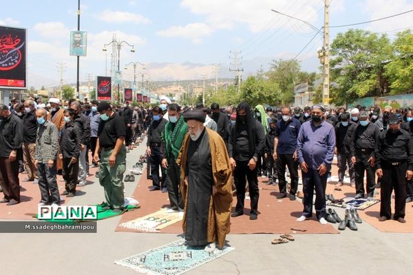 عزاداری سرور سالار شهیدان و برپایی نماز ظهر عاشورا در شهر یاسوج