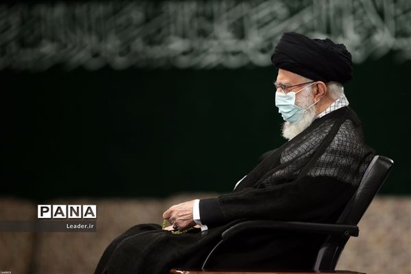 مراسم عزاداری شام غریبان با حضور رهبر انقلاب اسلامی