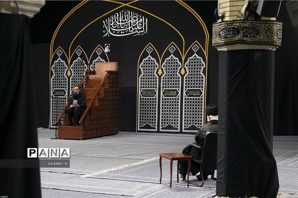مراسم عزاداری شام غریبان با حضور رهبر انقلاب اسلامی