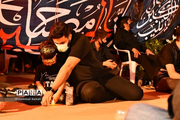 حزن و اندوه عزاداران حسینی در شام غریبان امام حسین (ع)