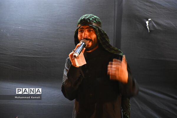 حزن و اندوه عزاداران حسینی در شام غریبان امام حسین (ع)