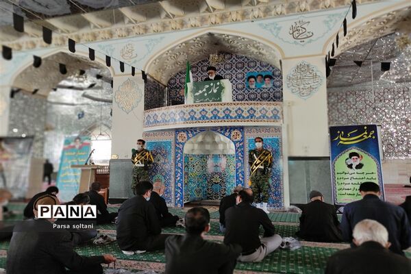 برگزاری نماز جمعه در محل زیارتگاه امامزاده سید حمزه کاشمر