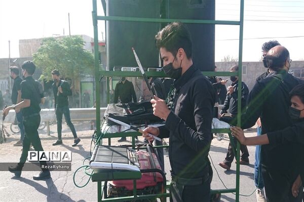 مراسم عزاداری و تعزیه  برای اسیران کربلا در روستای فرح آباد کاشمر