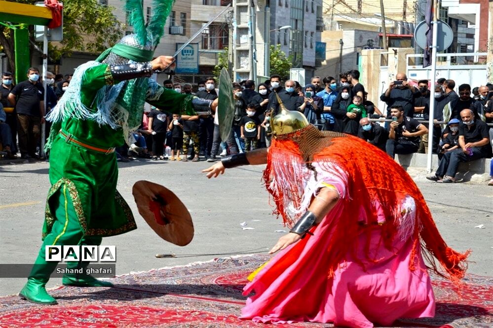 مراسم تعذیه خوانی  در میانه