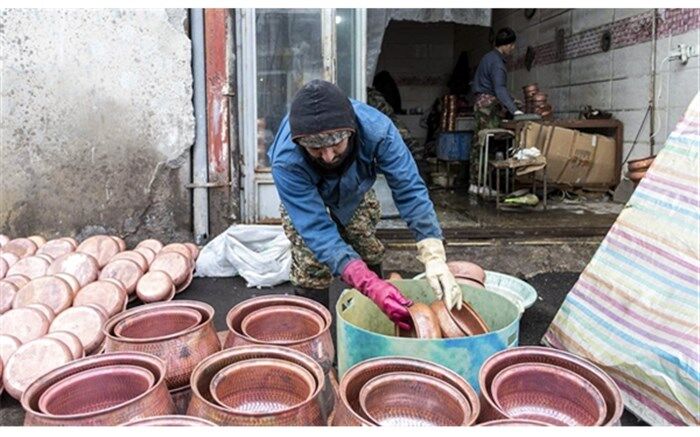 اعطای کمک‌های مالی بلاعوض به هنرمندان صنایع‌دستی استان زنجان