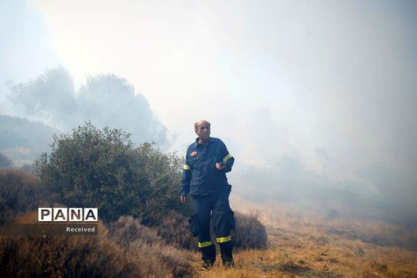 ادامه آتش سوزی‌ها در خارج از آتن
