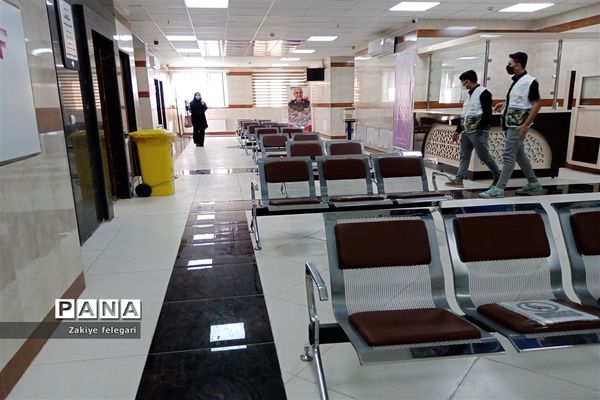 افتتاح مرکز واکسیناسیون درمانگاه مدافعان حرم شهرستان بهارستان