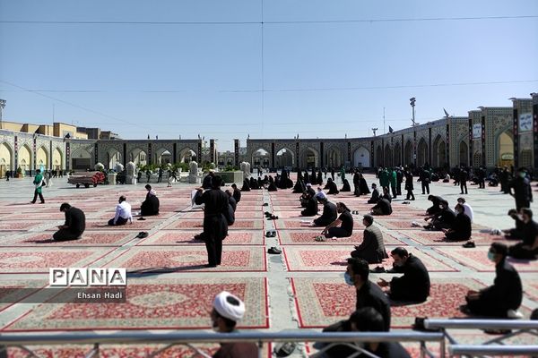 تشییع پیکر علامه حکیمی در بارگاه  رضوی