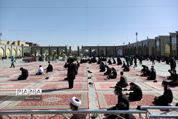 تشییع پیکر علامه حکیمی در بارگاه  رضوی