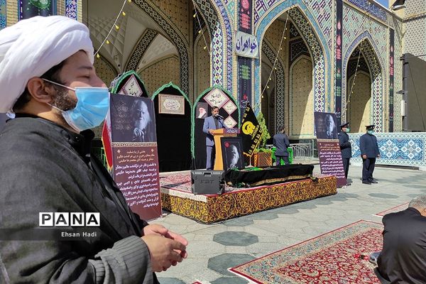 تشییع پیکر علامه حکیمی در بارگاه  رضوی