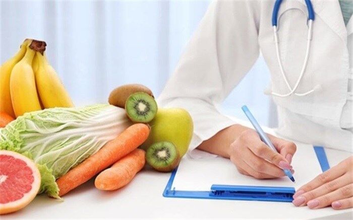 پیش از تزریق واکسن کرونا چه چیزهایی بخوریم؟+فیلم