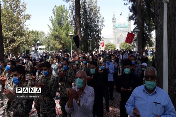 برگزاری نماز جمعه در فضای باز امامزاده سید حمزه شهرستان کاشمر