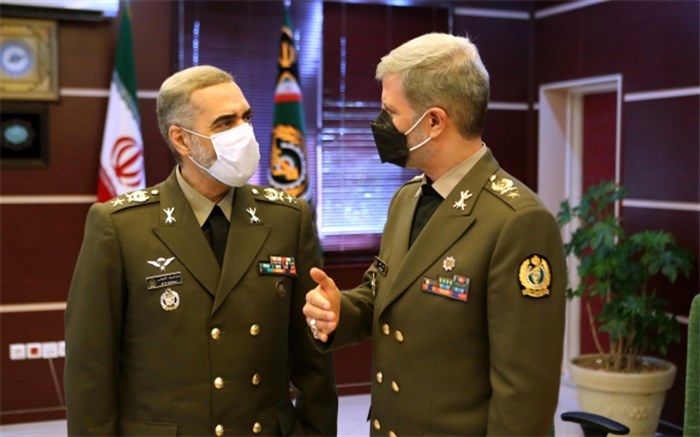 آشتیانی: تقویت توان رزم یکی از ماموریت‌های اصلی وزارت دفاع است