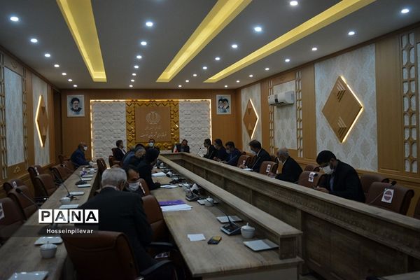 دیدار نماینده مجلس با شهرداران و شوراهای شهرستان خوسف و ماژان