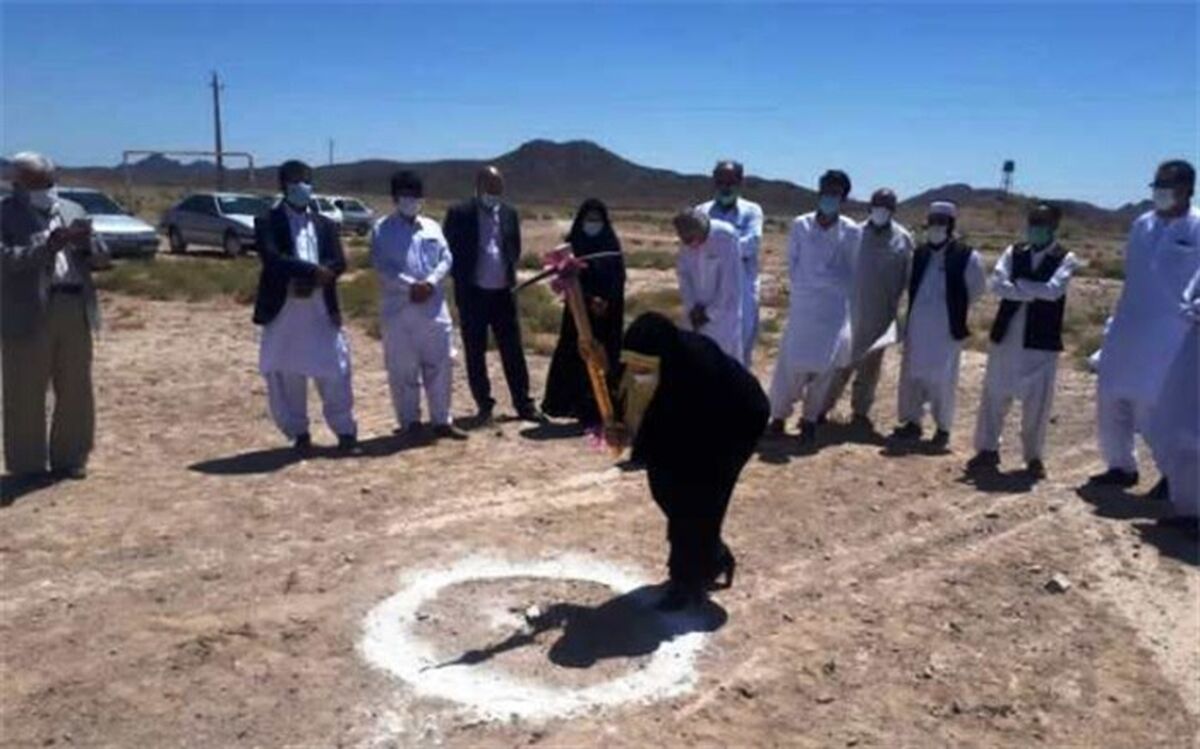 کلنگ احداث مدرسه سه کلاسه درروستای نازیل شهرستان تفتان زمین خورد